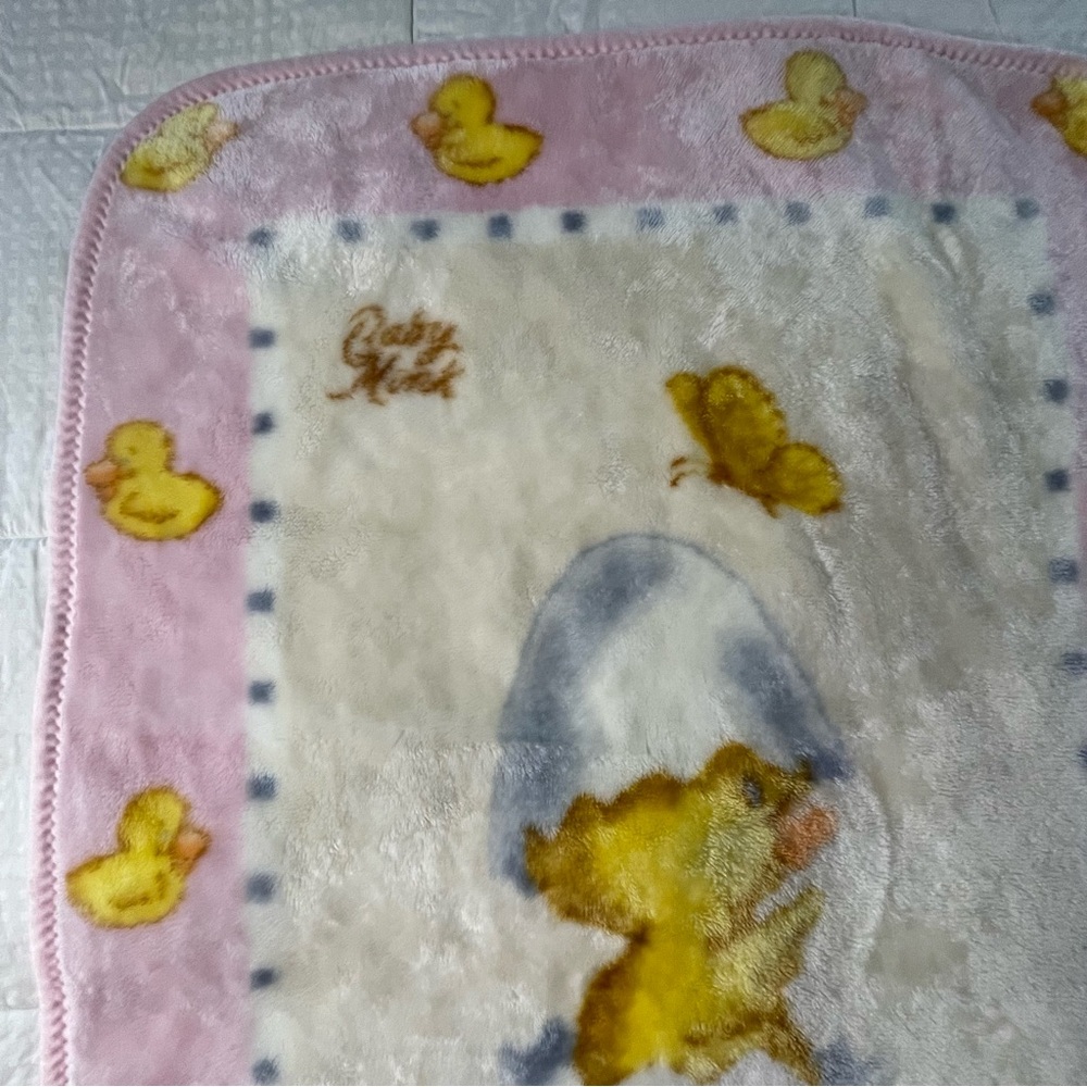 Baby Mink Duck In Egg Baby Blanket Soft Pink Throw 42 x 31 VTG - Picture 4 of 12